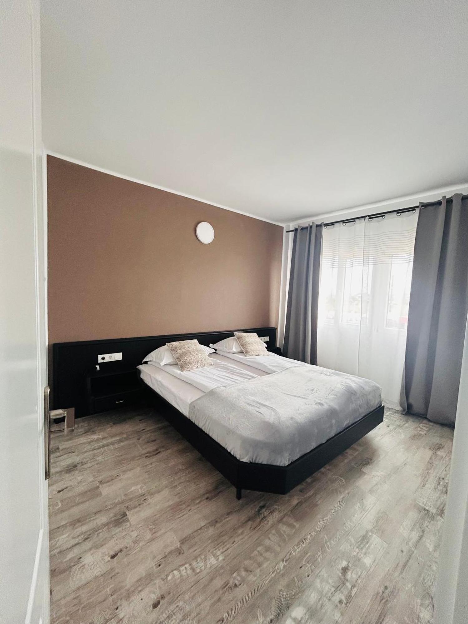 Myda Hotel Apahida Екстериор снимка