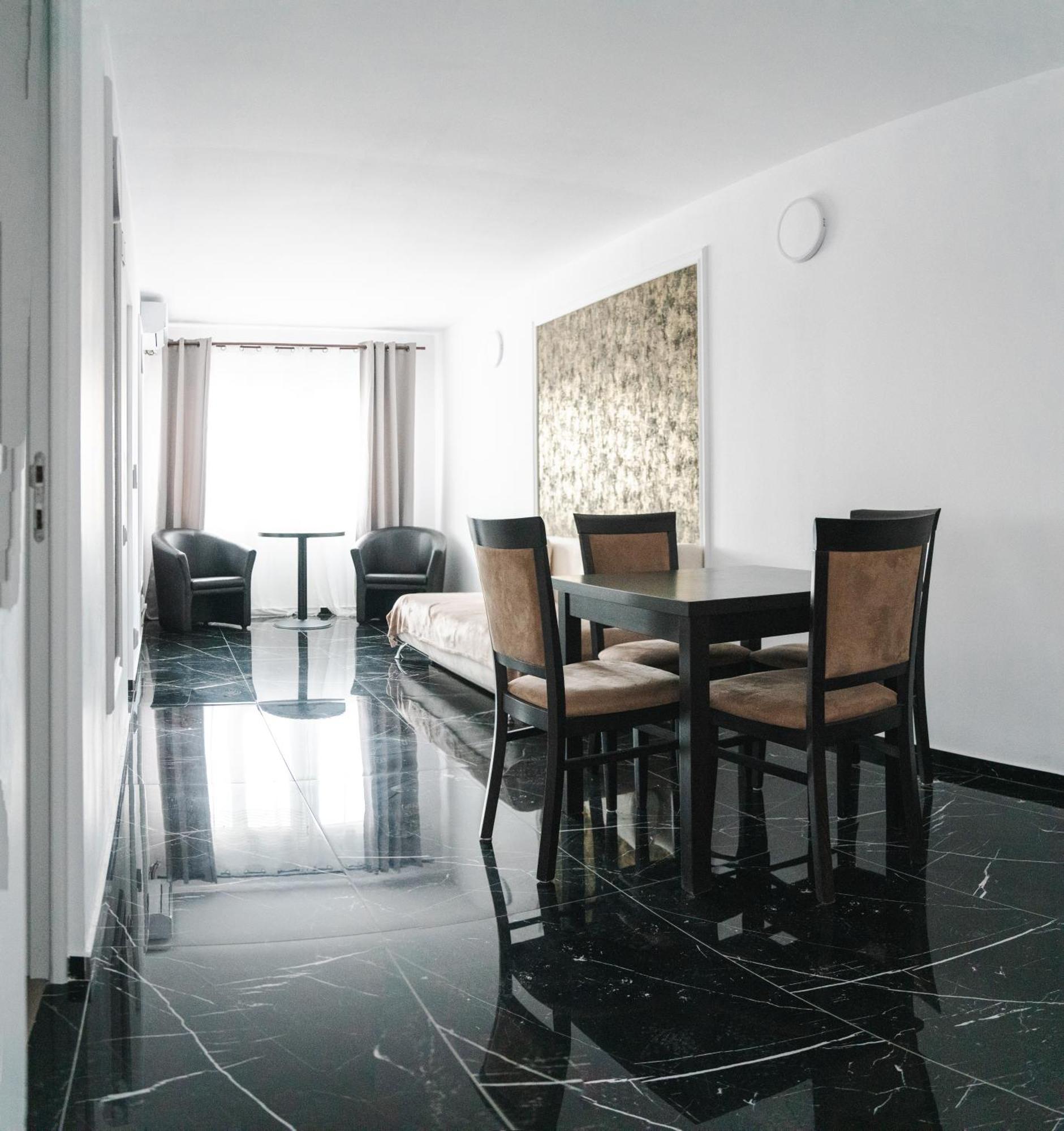 Myda Hotel Apahida Екстериор снимка