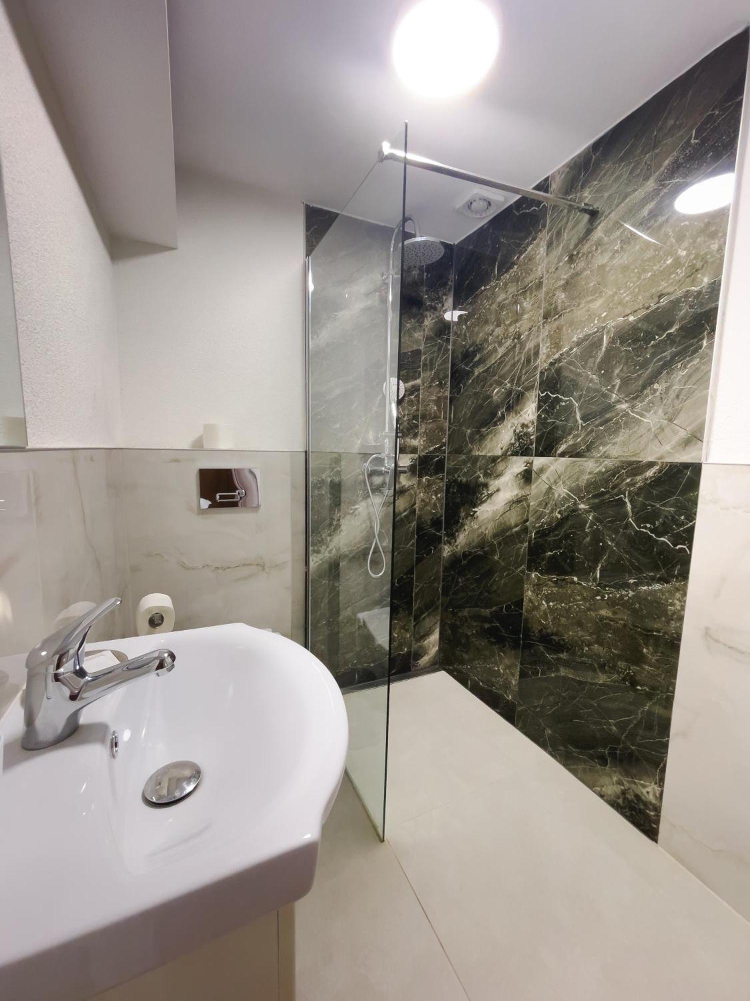 Myda Hotel Apahida Екстериор снимка