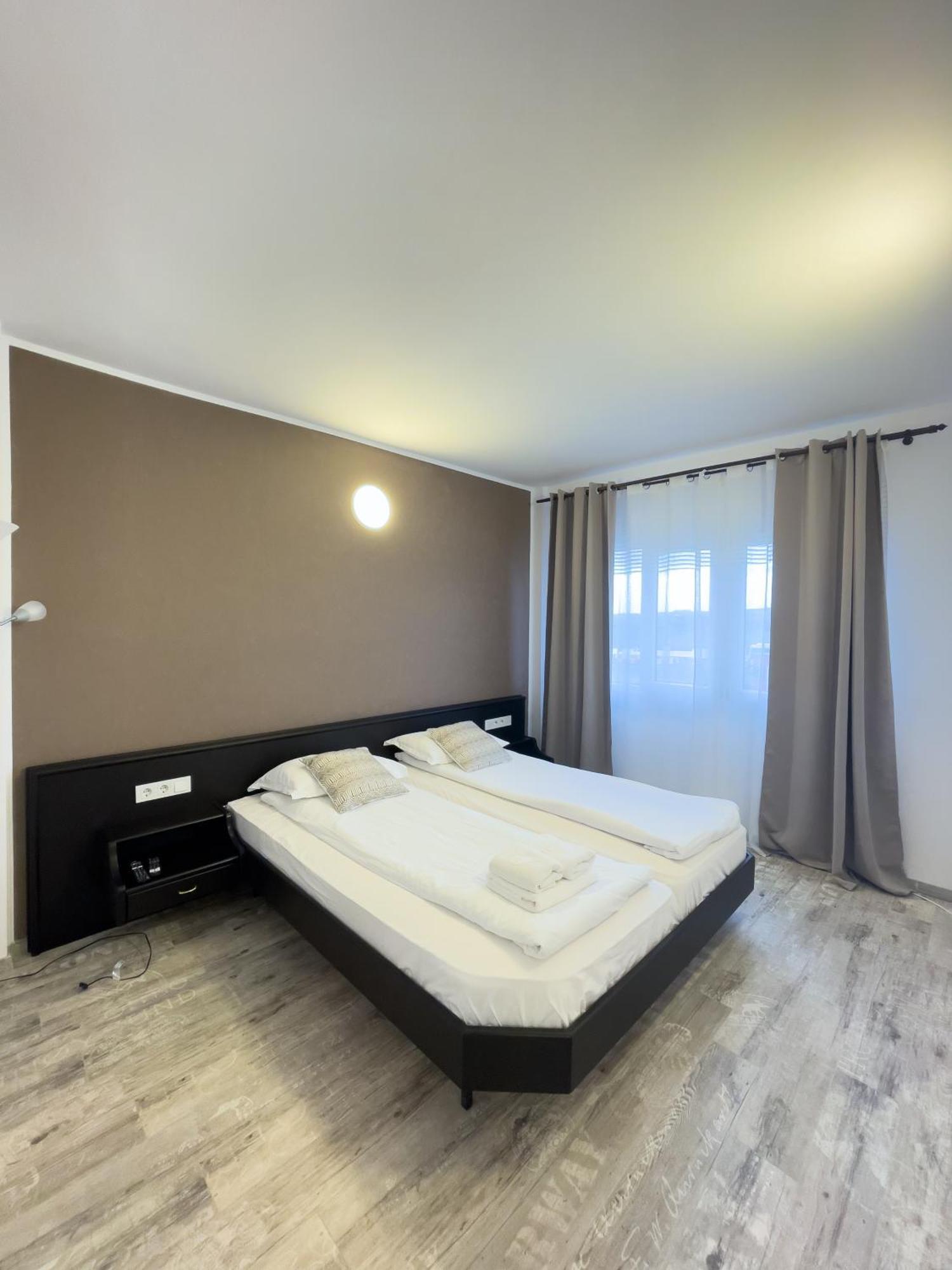 Myda Hotel Apahida Екстериор снимка